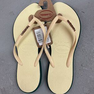 NWT Havaianas Slim Point Flip Flops w/Metallic Pop-Up Logo on Strap